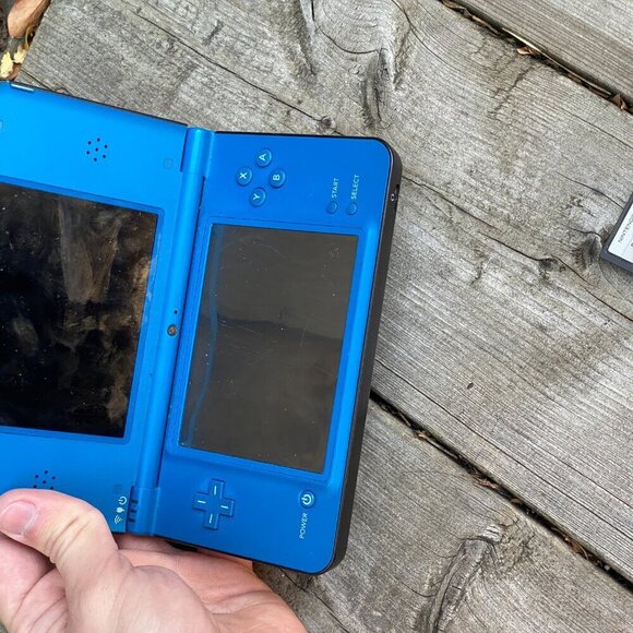 Nintendo DSi XL Console - Cobalt Blue Bundle With Nintendo DS Game - Picture 7 of 10